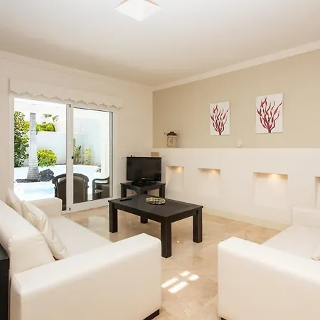 10.3 Villa *